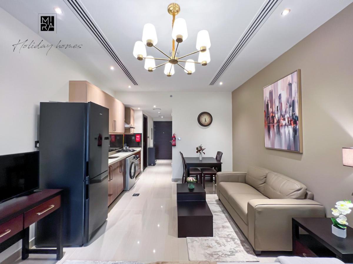 Mira Holiday Homes - Newly Furnished Studio In Downtown ドバイ エクステリア 写真