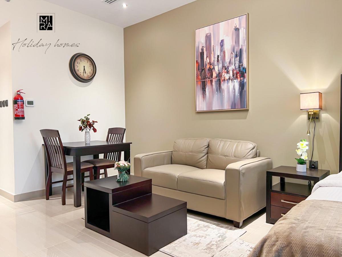 Mira Holiday Homes - Newly Furnished Studio In Downtown ドバイ エクステリア 写真