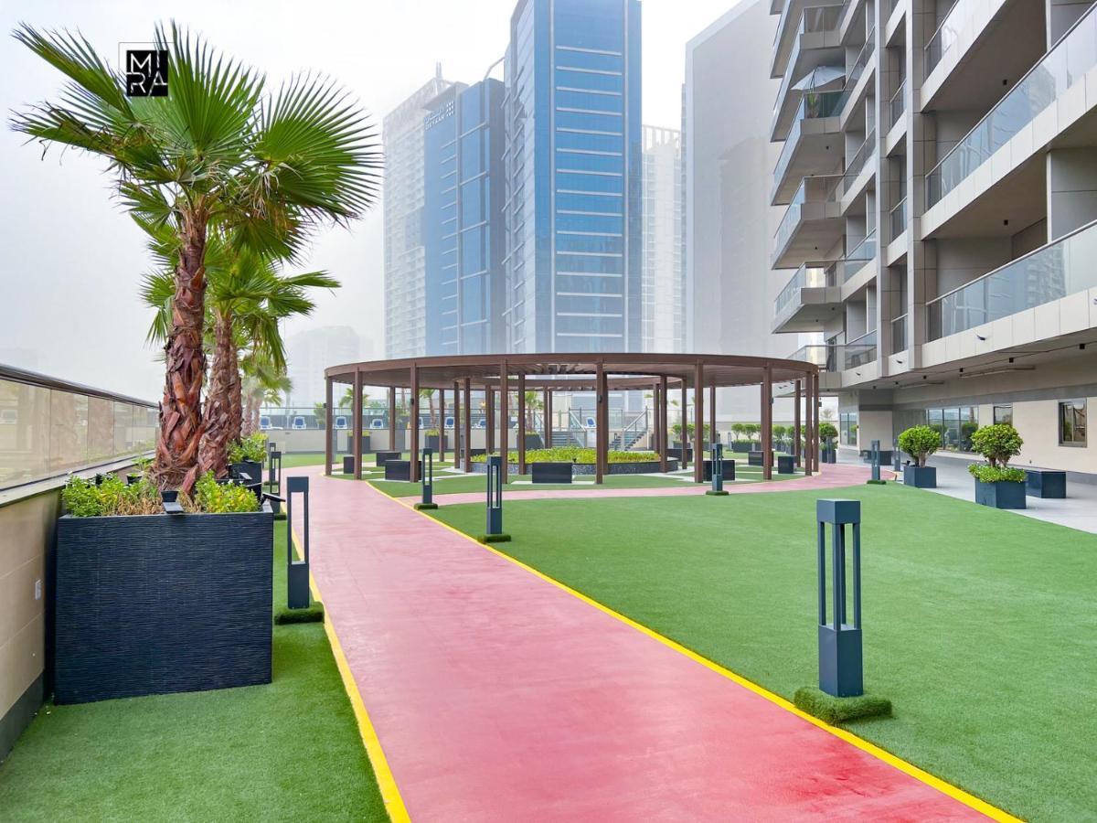 Mira Holiday Homes - Newly Furnished Studio In Downtown ドバイ エクステリア 写真